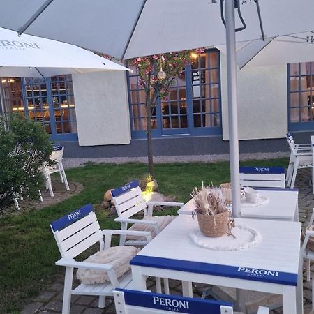 Villa Westfalia Guest House Targu Secuiesc Bagian luar foto