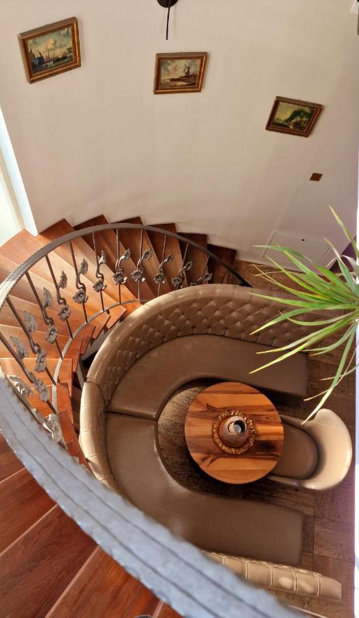 Villa Westfalia Guest House Targu Secuiesc Bagian luar foto
