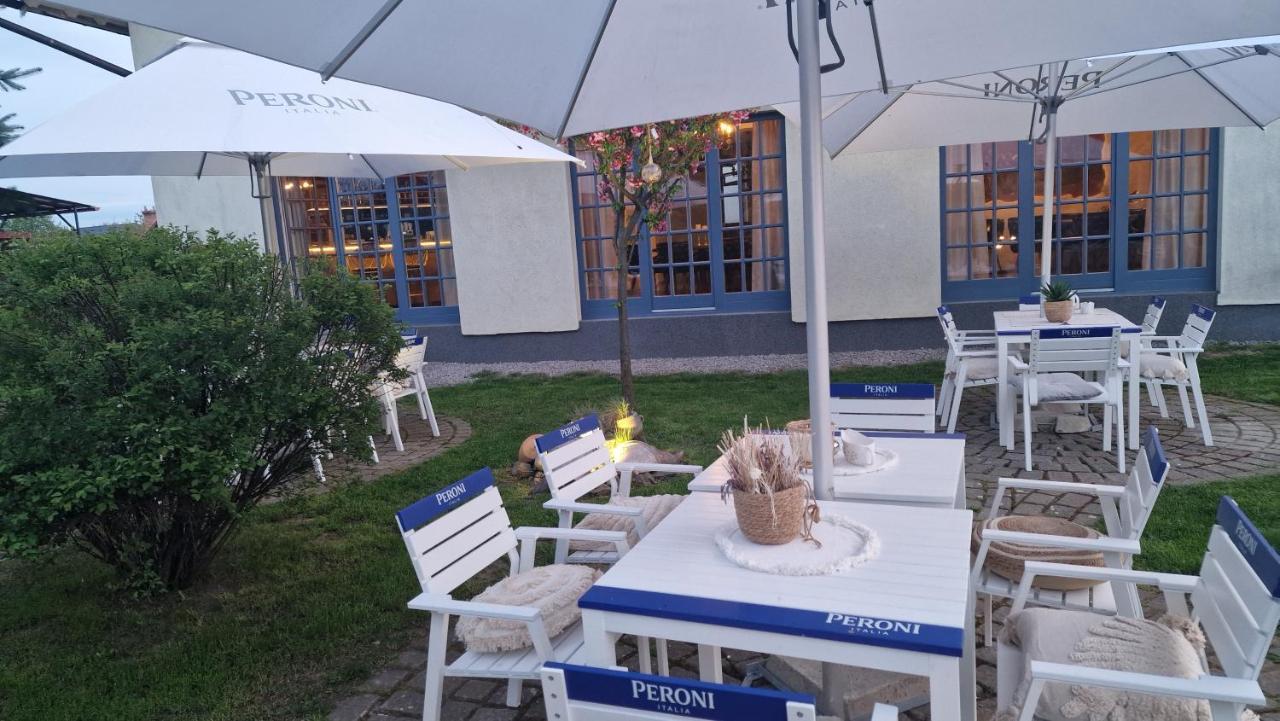 Villa Westfalia Guest House Targu Secuiesc Bagian luar foto