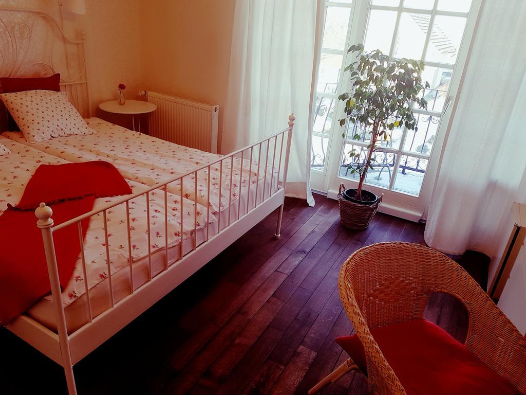 Villa Westfalia Guest House Targu Secuiesc Bagian luar foto
